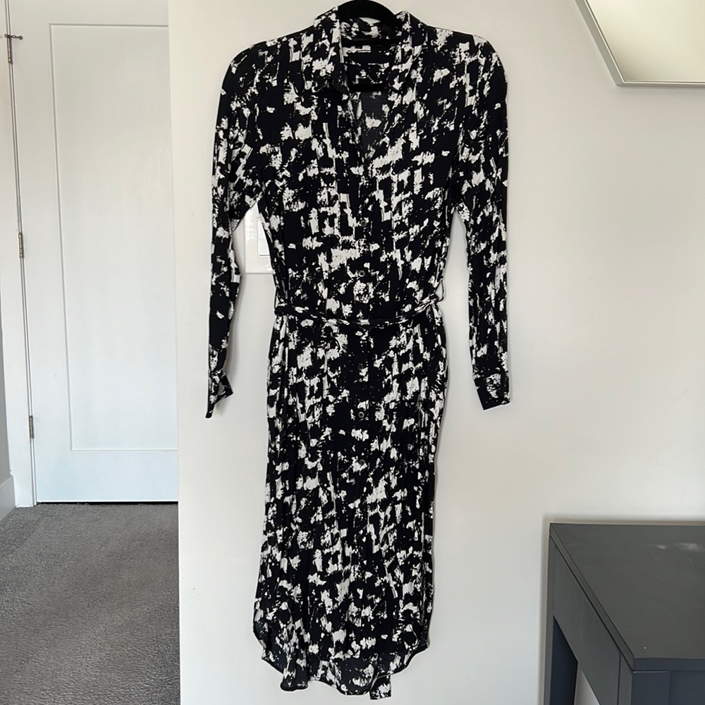 Uniqlo button down tie front dress